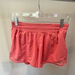 EUC Lululemon Hotty Hot 4” Low Rise Shorts